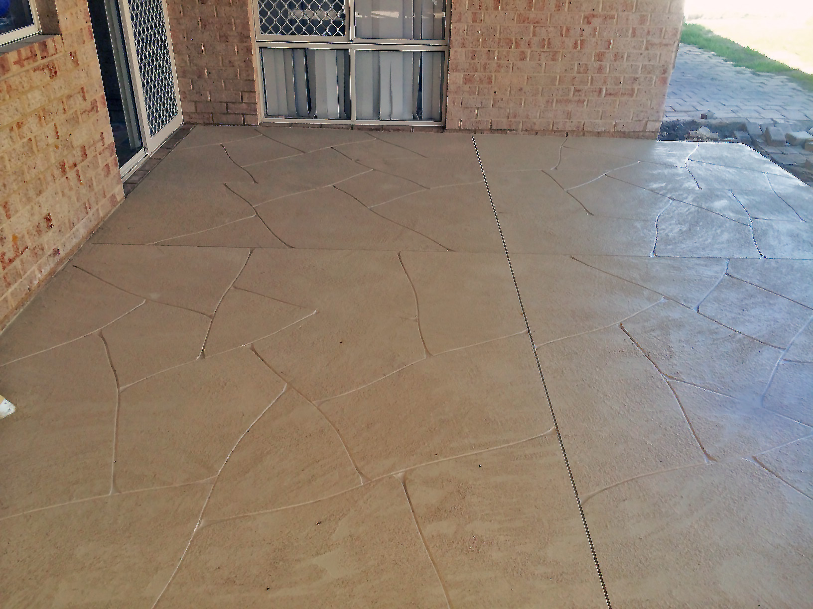 liquidlimestoneflagstonepatternpatioarea Perth Trade Centre